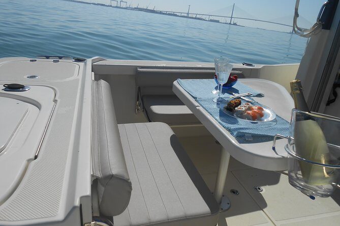 Boat and fishing trips in the Cadiz bay - The Sum Up