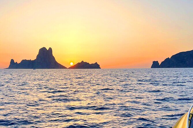 Boat Beach and Cave Tour Experience - Key Points