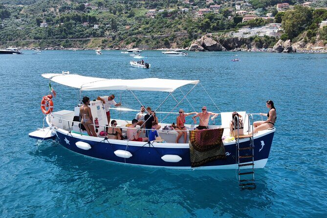 Boat excursion along the coast of Cefalù - FAQs