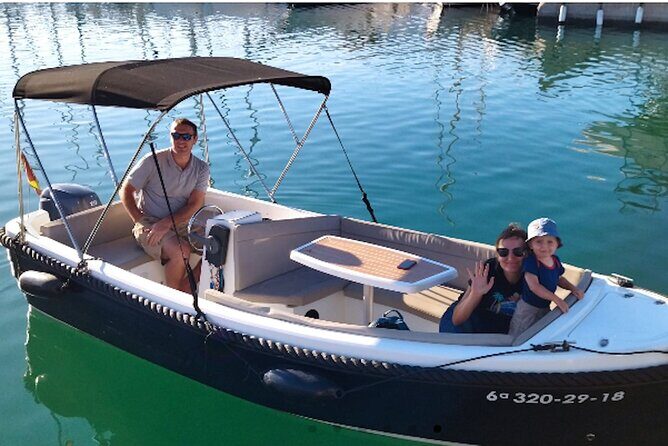 Boat Rental Without License in Benalmádena - Exploring Costa del Sol by Boat: A Review of the License-Free Rental in Benalmádena