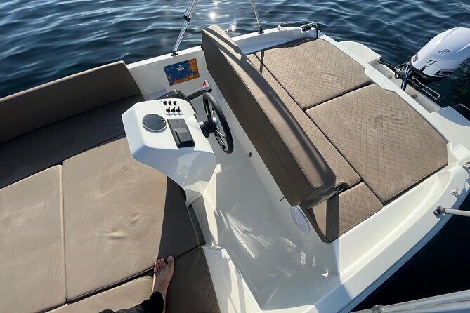 Boat Rental Without License in Ibiza and San Antonio - FAQ