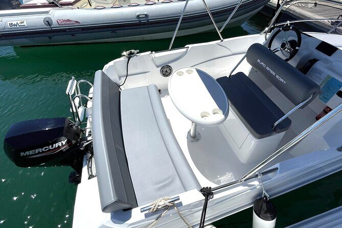 Boat Rental Without License in La Marina de Valencia - Who Is This Experience Best For?