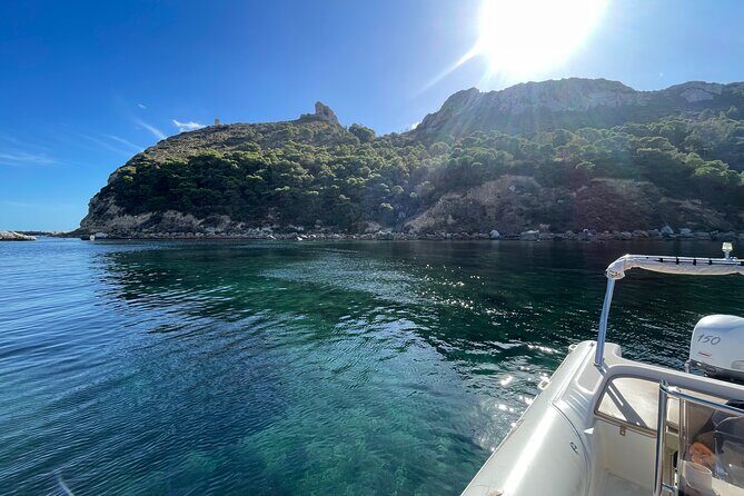 Boat Tour at Devil's Saddle: 4 Swim Stops, Snorkeling & Prosecco - The Skipper & Guide