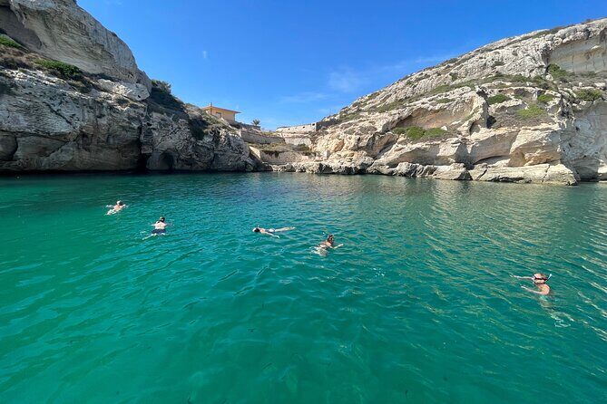 Boat Tour at Devil's Saddle: 4 Swim Stops, Snorkeling & Prosecco - Safety & Accessibility