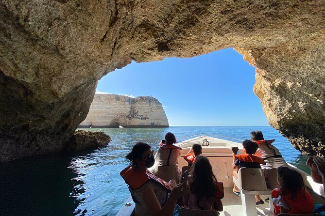 Boat tour Benagil Caves - The Experience in Detail