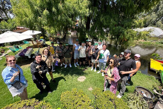 Boat Tour in Mexico City and Live Guide Drinks and Tacos - Who Should Consider This Tour?