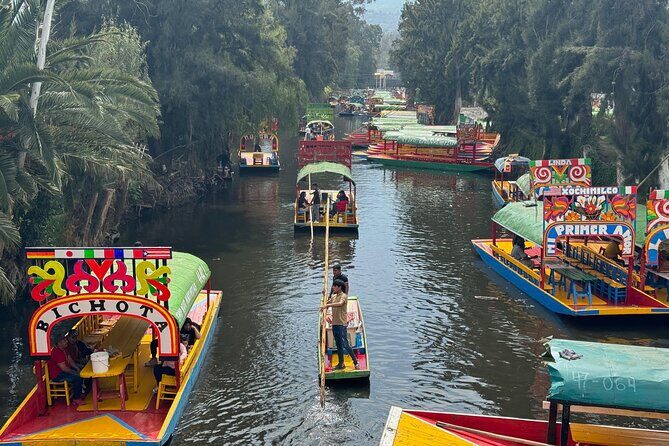 Boat tour in Mexico City with Live Guide with Food and Drinks - Key Points