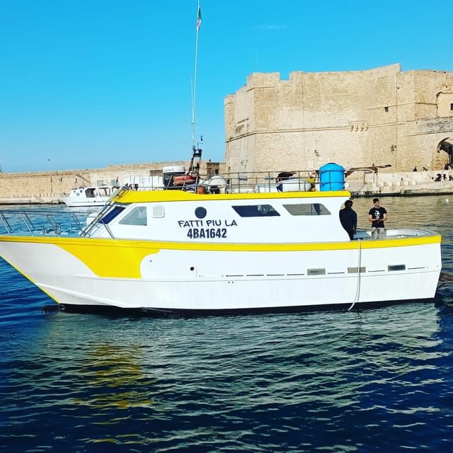 Boat tour in Monopoli of 1.30h - Key Points