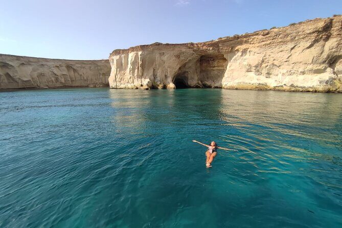 Boat tour in Pillirina, sea caves and Ortigia and prosecco - The Dive into the Experience