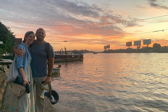 Boat tour on Mekong river see the sunset, small canal, Vegan dinner, street food - Key Points
