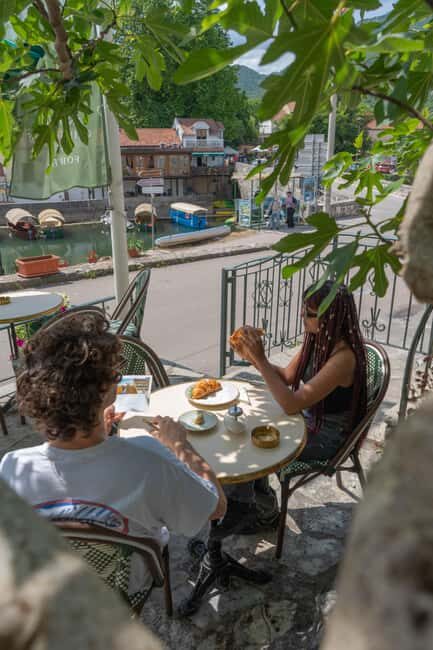 Boat tour with FREE coffee and croissants! - FAQ