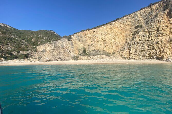 Boat Transfer to Ribeiro do Cavalo Beach with Return - Who Will Love This Experience?