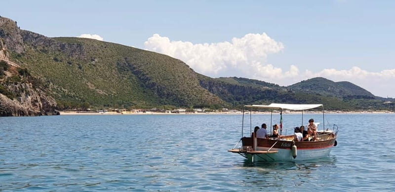Boat trip and swim at the Blue Grotto in Sperlonga - An In-Depth Look at the Experience