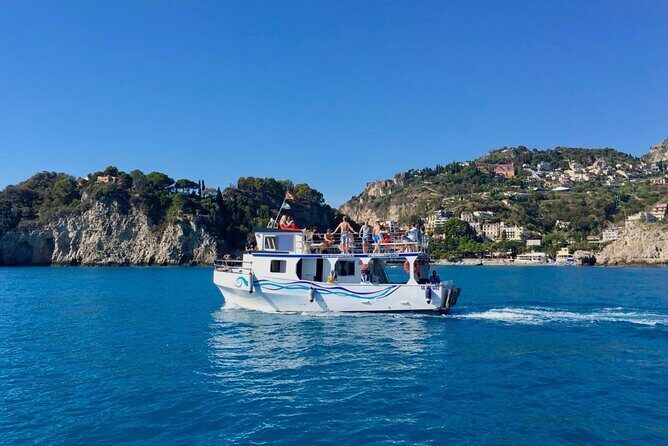 Boat trip Isola Bella with snorkeling - Key Points