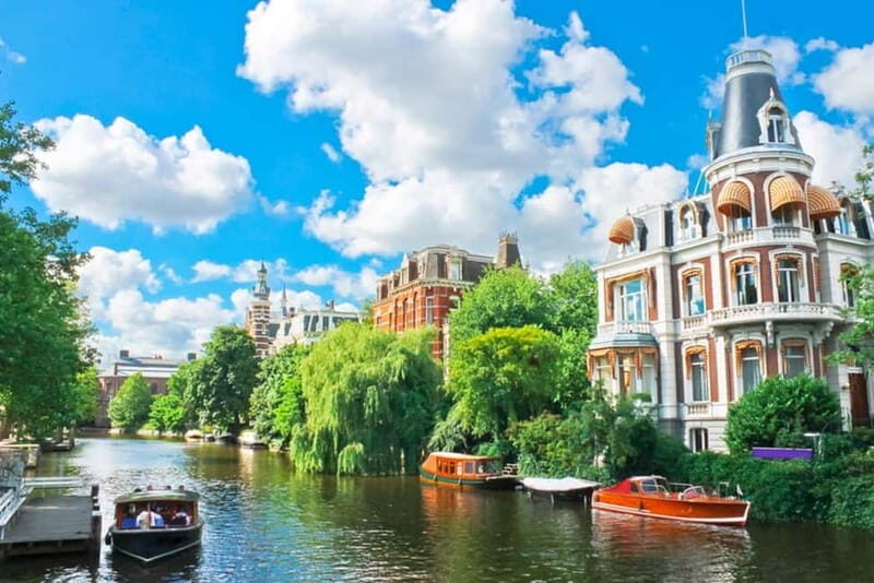 Boat trip through the canals of Amsterdam with Spanish guide - What’s Included and Practical Details