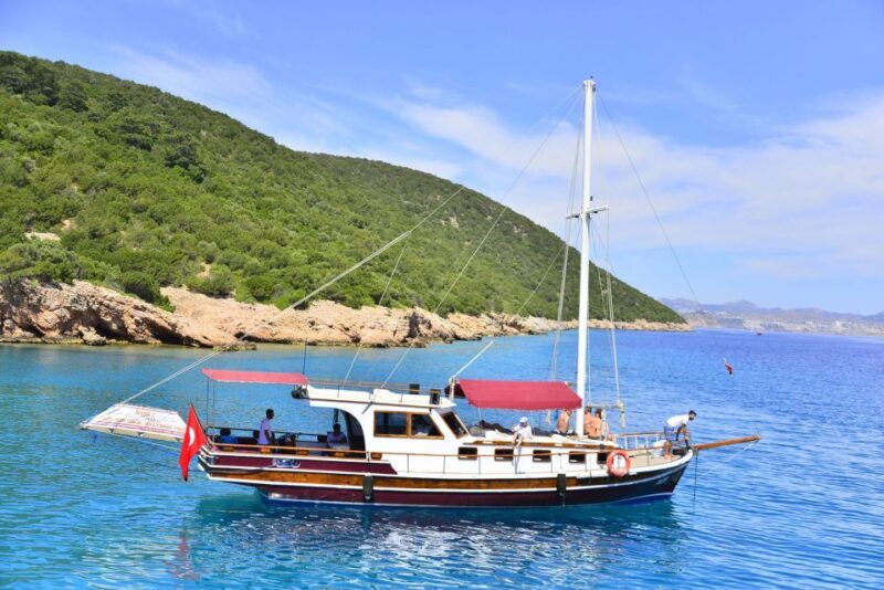 Bodrum: Bodrum Private Boat Tour with Lunch - Price and Value