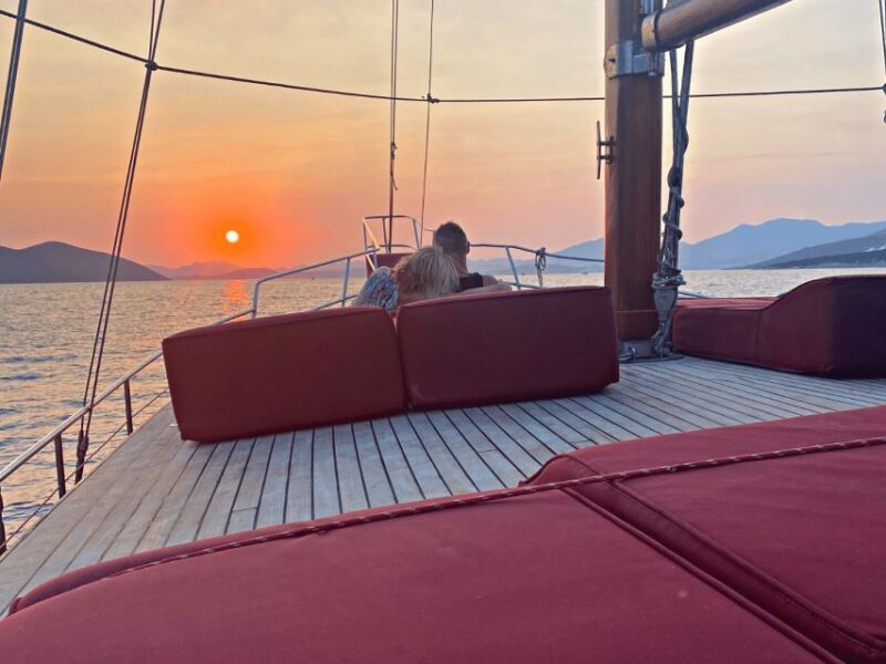 Bodrum: Bodrum Private Sunset Boat Tour - Key Points