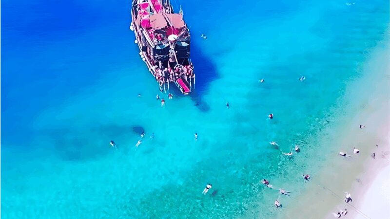 Bodrum: Pirate Boat Trip with Lunch - The Party and Dancing