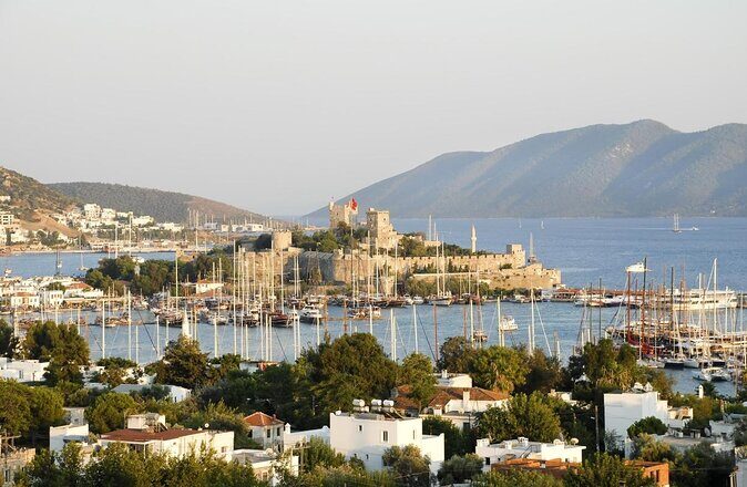Bodrum Private Gulet Tour with Lunch - Key Points