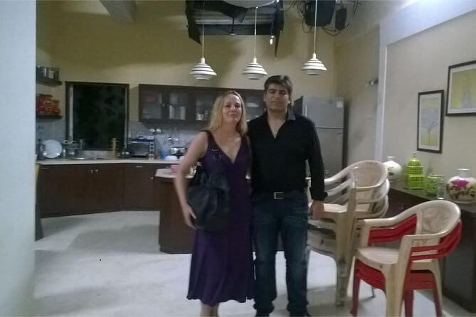 Bollywood Studio Tour including visit to a live shooting set in Mumbai - Key Points