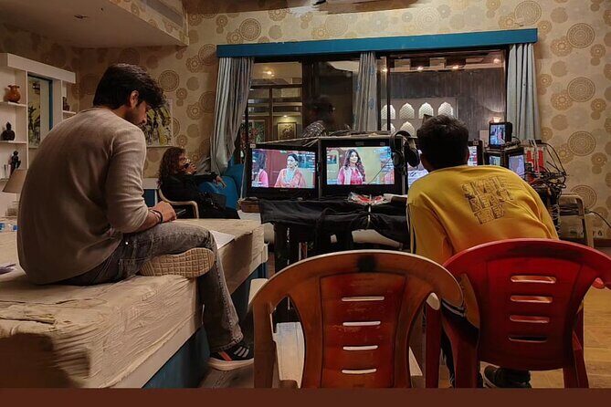 Bollywood Studio Tour with Guide and Transport - The Glamour of Bollywood: Celebrity House Drive