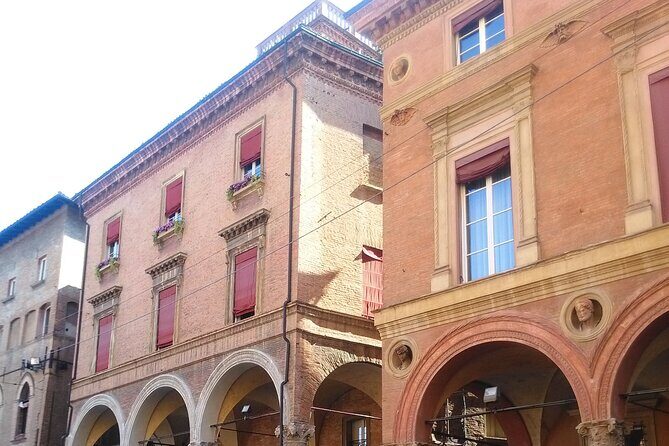 Bologna : a walk into history - The Practicalities: What to Expect and What’s Not Included