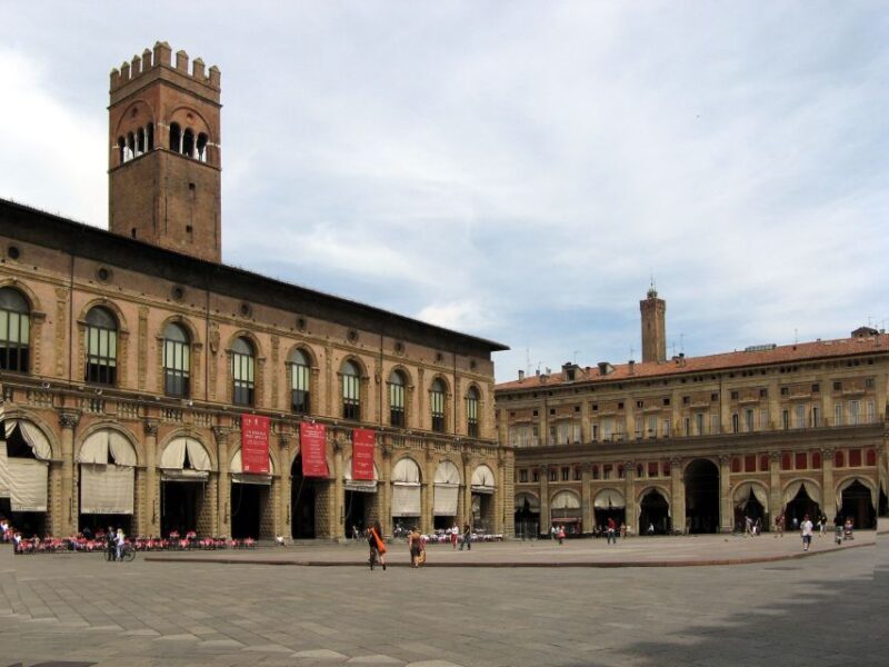 Bologna: Bike Rental - Key Points