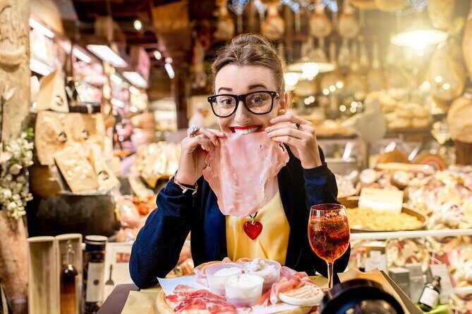 Bologna City Red Bus and Food tasting - Starting Point and Route Breakdown