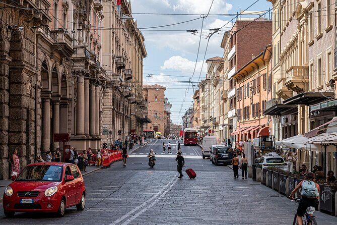 Bologna: City Walk with Audio Guide in 7 Languages on your Phone - Price & Value Analysis