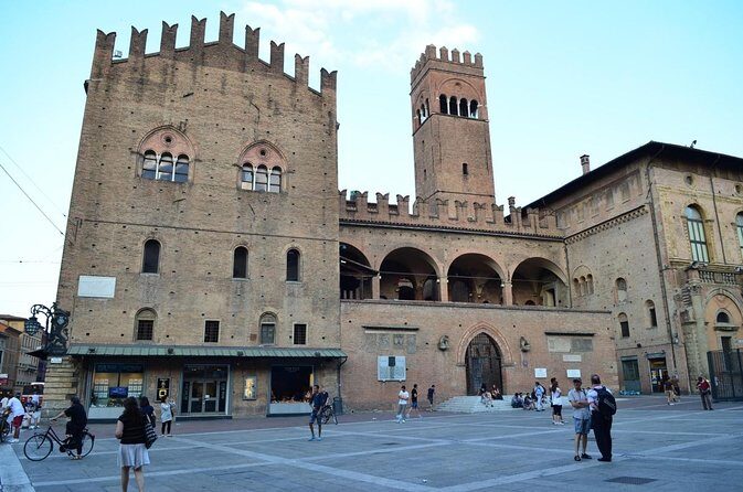 Bologna Private Food Tour with 6 or 10 Tastings - Bologna Private Food Tour with 6 or 10 Tastings: A Deep Dive into Italy’s Culinary Heart