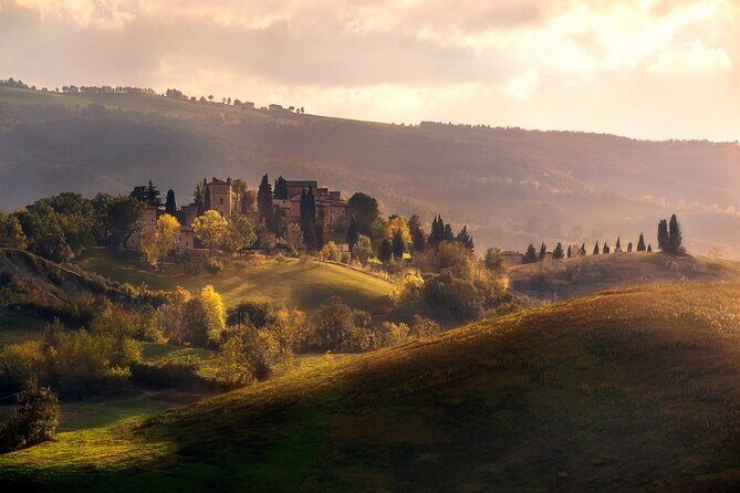 Bologna Surroundings Photo Tour: Rolling Hills and Badlands - An In-Depth Look at the Bologna Surroundings Photo Tour