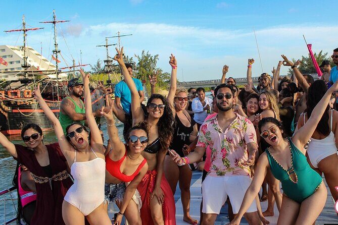 Bonbon Reggaeton Boat Party in Cancun - Key Points