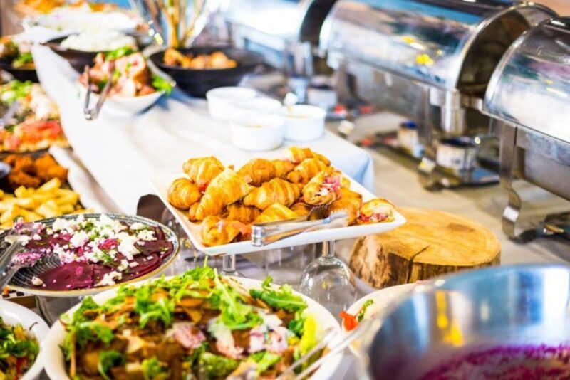 Bonn: Sunday Brunch Buffet with Cologne live music - Key Points