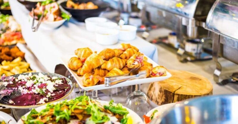Bonn: Sunday Brunch Buffet with Cologne live music - Who Should Book This Experience?
