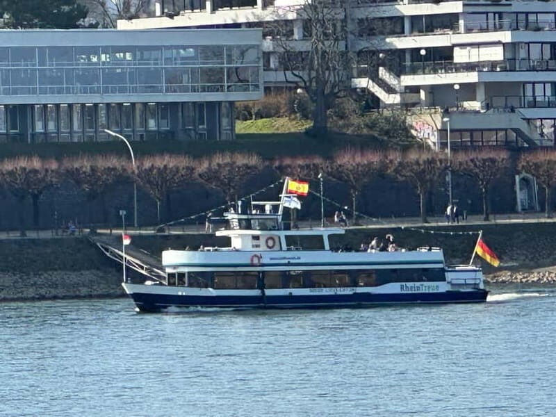 Bonn: Winter tour by boat with mulled wine - Who Should Consider This Tour?