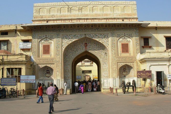 Book Admission Tickets, Cab & Tour Guide For Jaipur - The Sum Up