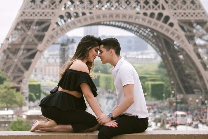 Book Exclusive Eiffel Tower Photoshoot Paris Photographer - Who Should Consider This Experience?