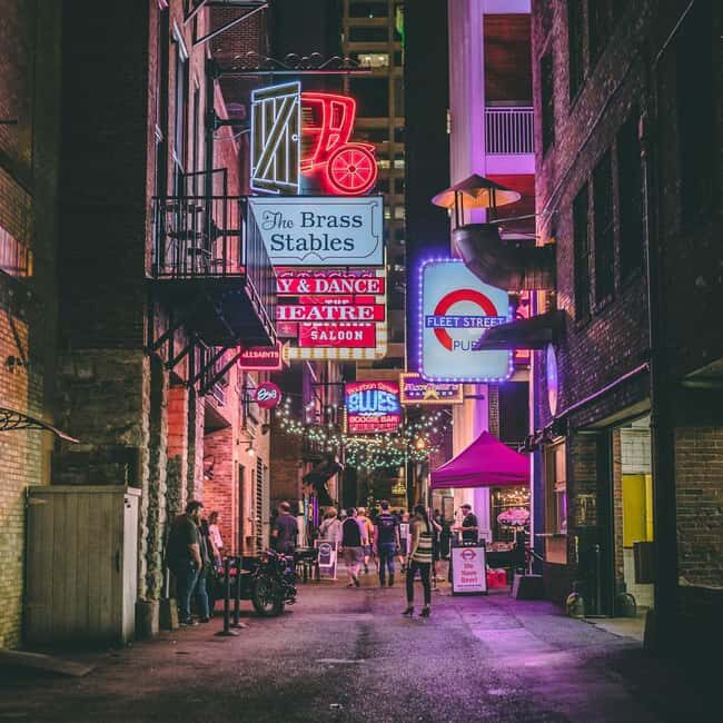 Bootleg & Barrels: A Tennessee Whiskey Tasting Experience - Value and Practicalities