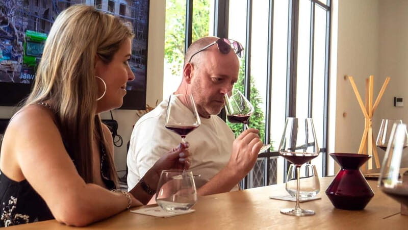 Bordeaux by Gravel Bike : Monumets, vineyards & wine tasting - An In-Depth Look at the Bordeaux Gravel Bike Tour