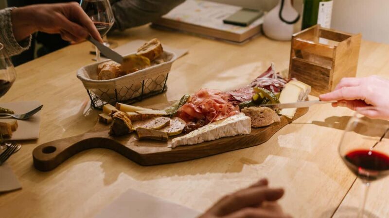 Bordeaux : Food and Wine Tour with local delicacies - Who Should Consider This Tour?