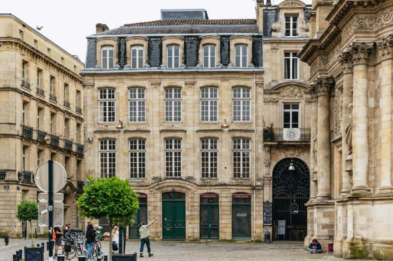 Bordeaux: Historic Center & Chartrons District Bike Tour - Why Choose This Bordeaux Bike Tour?