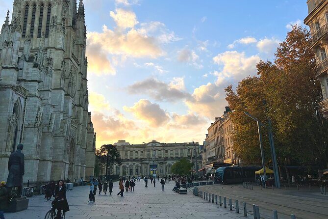 Bordeaux in a Day City and Chateau Visit Shared Walking Tour - FAQ