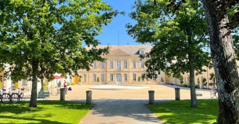 Bordeaux: Médoc & St-Emilion Wine Regions Tour with Tastings - A Closer Look at the Bordeaux Wine Tour