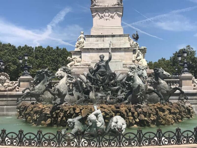 Bordeaux: Small group - Guided Walking Tour - The Final Stop: Place de la Comédie & the Grand Théâtre