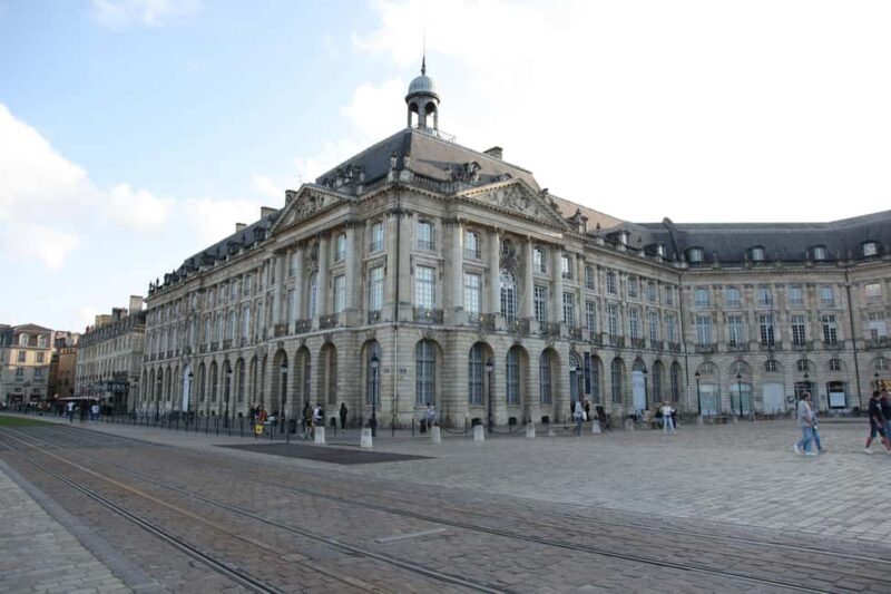 Bordeaux: Tour with Private Guide - FAQ