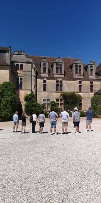 Bordeaux wine tour: 2 wineries & wine tastings (red & white) - A Deep Dive into the Bordeaux Wine Tour Experience