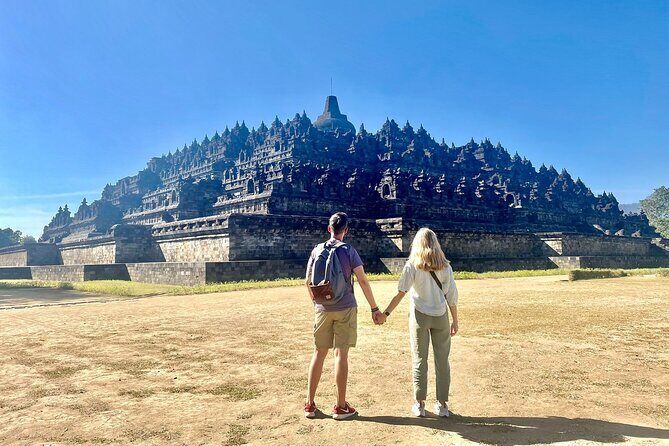 Borobudur Sunrise from Setumbu Hill and Great temples tour - FAQ