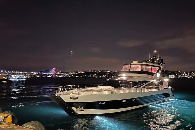 Bosphorus Night Cruise with Luxury Yacht - An In-Depth Look at the Bosphorus Night Cruise