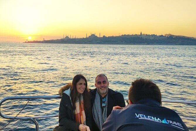 Bosphorus Sunset: An Enchanting Yacht Cruise in Istanbul - The Experience in Detail