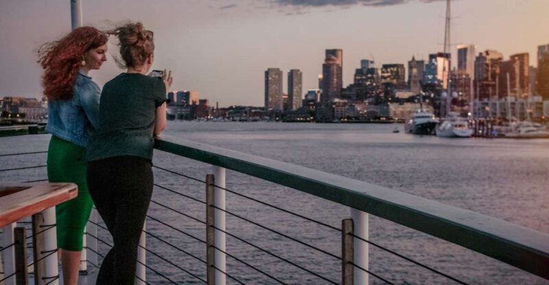 Boston: Cocoa and Carols Holiday Cruise - The Sum Up